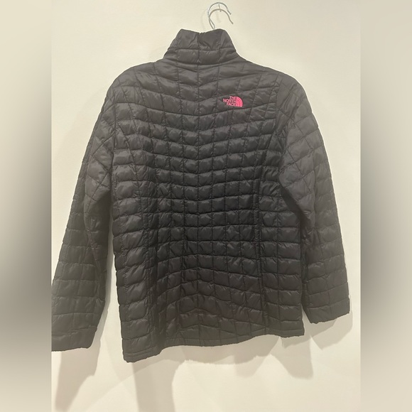NORTH FACE GIRLS SIZE XL/18 JACKET - Picture 3 of 4